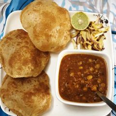 Puri chole A picture of Puri chole.