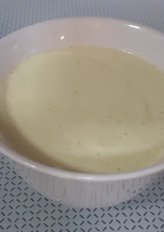 Una foto de 151. Crema fría de pepino y manzana