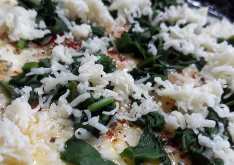 Recipe of Super Quick Spinach cheese omellete