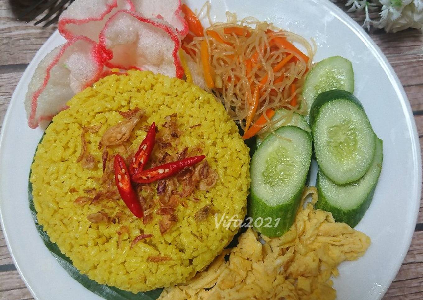Nasi Kuning di Aron