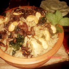 A picture of Cinnamon flavor potato biryani.