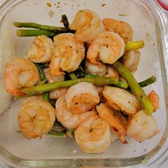A picture of Chili-Lemon Shrimp and Asparagus.