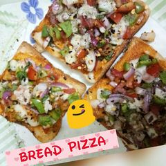 A picture of Bread Pizza.