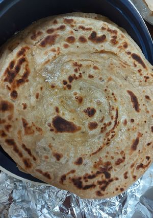 A picture of Warky paratha.