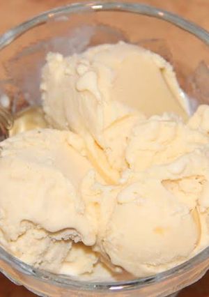 A picture of Mummy's special Banana milk ice cream.