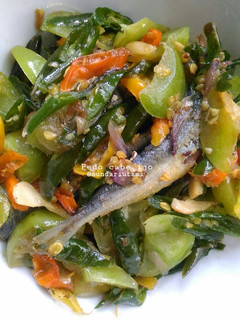 Foto resep Ikan Asin Cabe Ijo