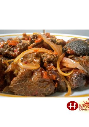 A picture of Peppered offals.