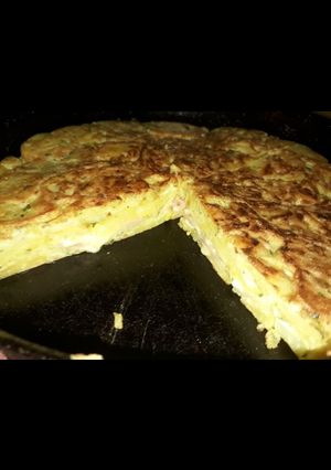 Una foto de Tortilla de papas rellena de J&Q