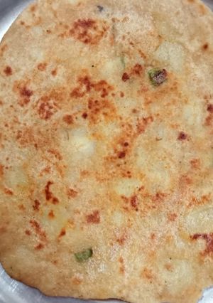 A picture of Aloo ka paratha.