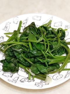 蒜炒地瓜葉 的食譜成品照片