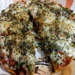 A picture of Veggie Stuffed Cheese burst PIZZA.