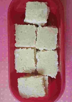 A picture of Coconut burfi.