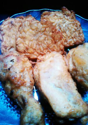 Foto resep Ayam dan tempe goreng bumbu kuning