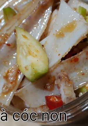 Hình của món Sụn gà trộn cóc non 🐔🐔.