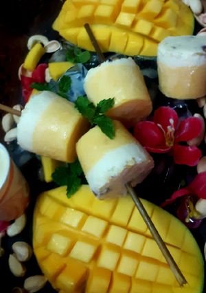 A picture of Mango Rabdi kulfi.