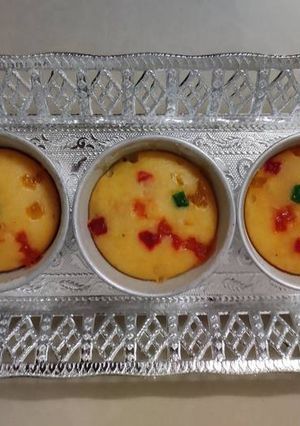 A picture of Tutti Frutti Cup Cake.