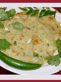 நேற்று சாதம் இன்று அக்கி மசாலா ரொட்டி(akki masala roti recipe in tamil) செய்முறை முக்கிய புகைப்படம்