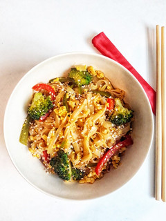 Una foto de 🥡PAD THAI VEGANO🥡