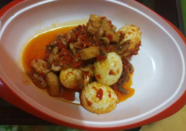 Telur tahu udang balado