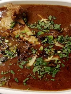 A picture of Beef nihari.