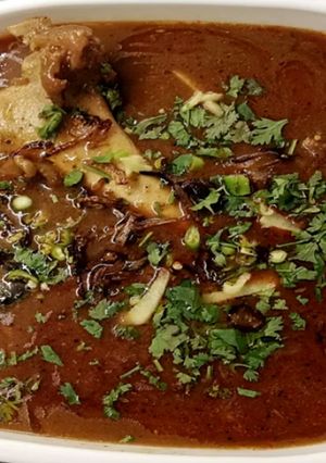 A picture of Beef nihari.