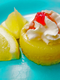 Foto resep Cake Lemon Souffle Kukus dengan Saus Strawberry