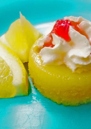 Foto resep Cake Lemon Souffle Kukus dengan Saus Strawberry