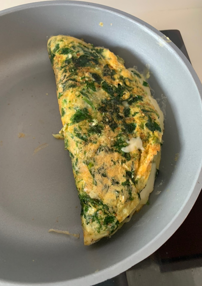 Una foto de Tortilla de espinacas rellena