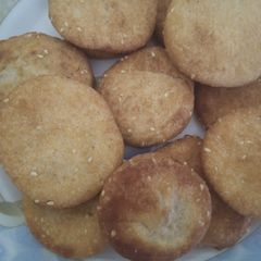 A picture of Meethi tikkyan.