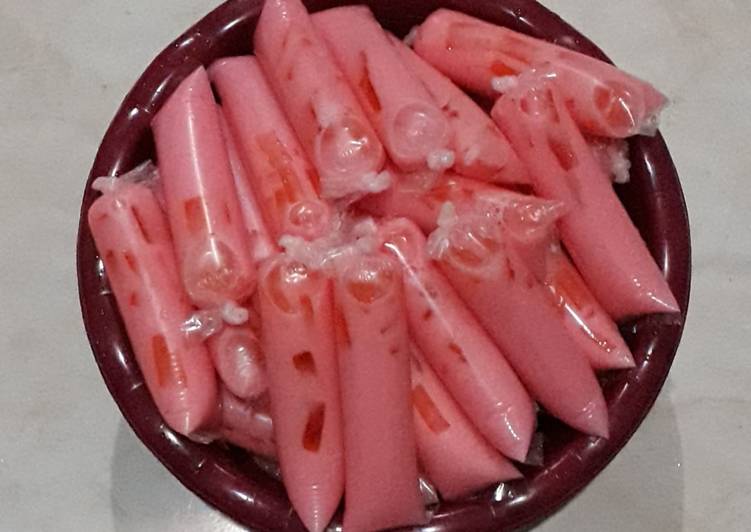  Resep Es lilin jelly susu  oleh Emaknya Rayhan Cookpad