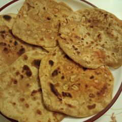 A picture of Crushed Garlic Paratha.