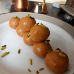 A picture of Besan laddu.