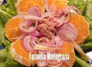 Foto di Insalata di arance 🍊 e lattuga km zero di fantasia 👩‍🍳❤️