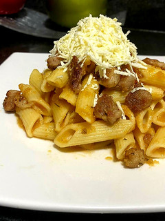Una foto de Pastas (penne) y Salsa Pomodoro (tomate)