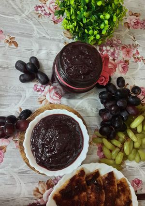 A picture of Black Grapes Jam.
