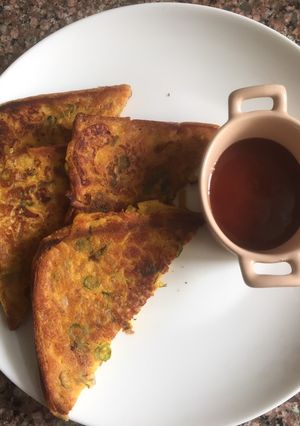 A picture of Besan wale toast.