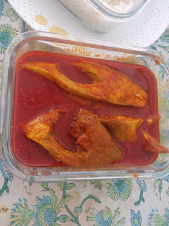 A picture of Pomfret pickle.