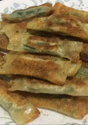 韭菜餃子（餛飩皮） 的食譜成品照片