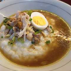 A picture of Bubur Ayam Praktis.