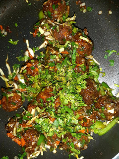 વેજ. મન્ચુરિયન (Veg. Manchurian Recipe In Gujarati) રેસીપી મુખ્ય ફોટો