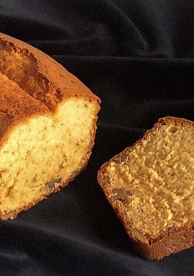 Una foto de Plum cake de nueces sin gluten