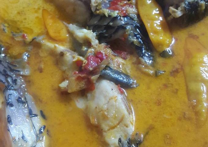 Bagaimana Membuat Gulai ikan nila ala bumbu dapur seadanya😊 yang Bisa Manjain Lidah