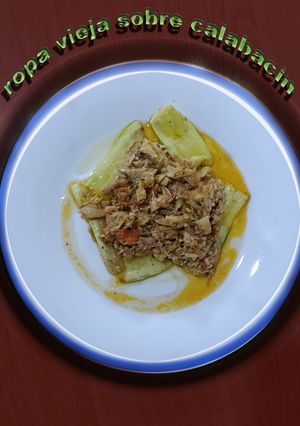 Una foto de Calabacín con ropa vieja