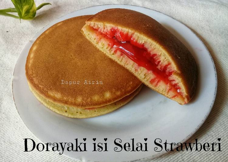 Dorayaki Isi Selai Strawberi