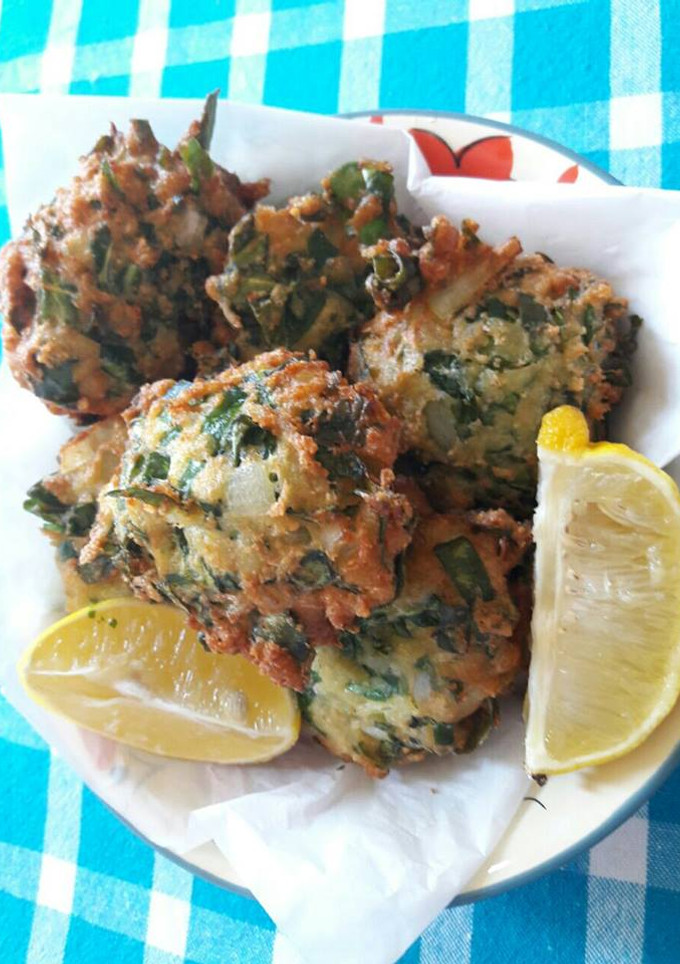 Una foto de Buñuelos de acelga