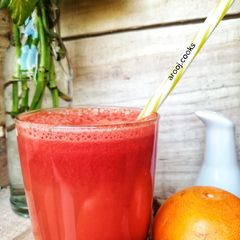 A picture of Orange Carrot Juice.
