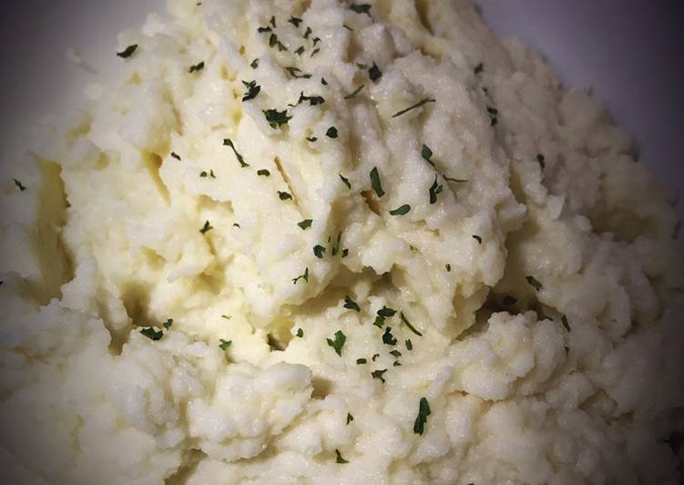 Easiest Way to Make Homemade Garlic Mashed Cauliflower
