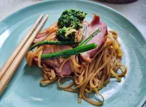 Foto resep Mie telor dengan bebek asap dan brocoli