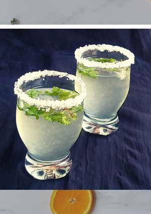 A picture of Fresh Mint Lemonade.