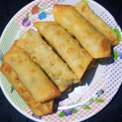 A picture of Vegetable Spring Rolls (with homemade wrapper).